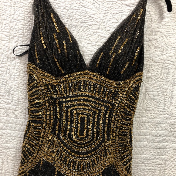 Cache Sequin Beaded Formal Size 2/4 - Picture 2 of 4